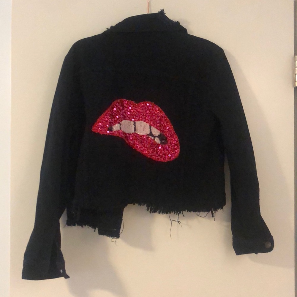 Black cropped jean jacket